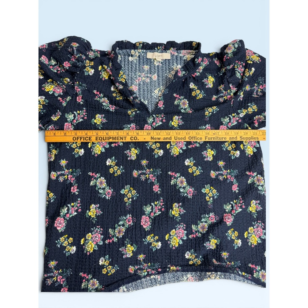 LOFT Womens Blouse Bundle Blue Floral Puff Sleeve & Striped Ruffle Button Down L - Picture 4 of 8